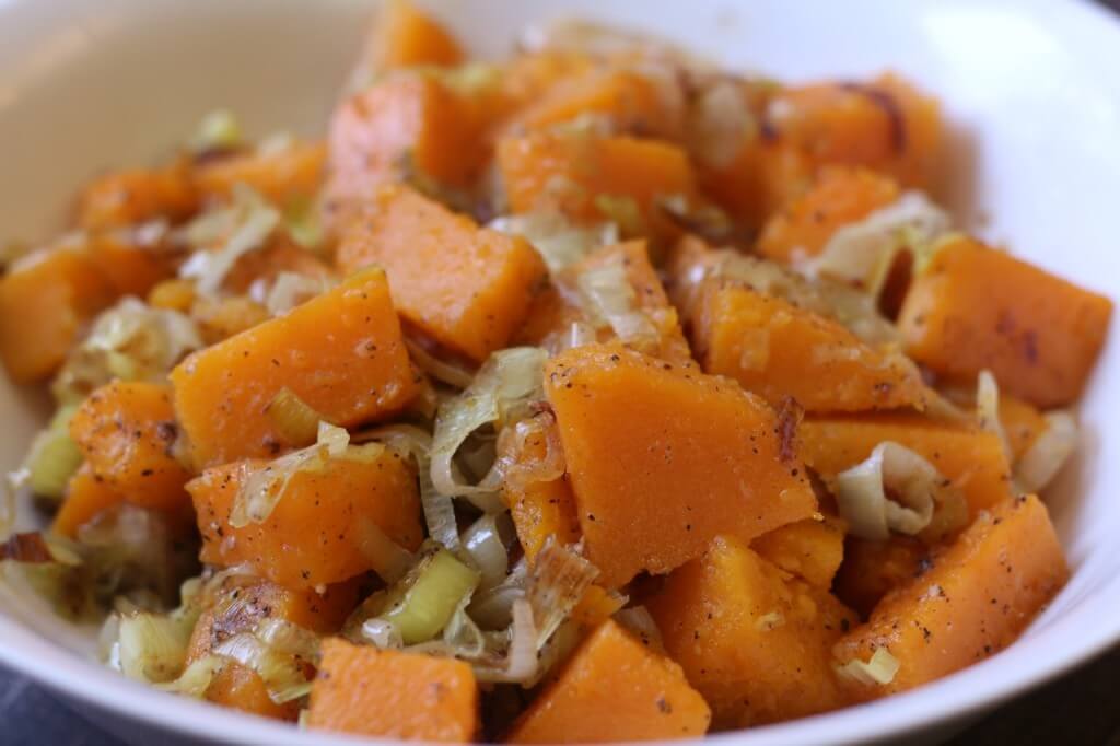 How to Cook Butternut Squash EASILY (and a yummy Paleo, Whole30 recipe!)