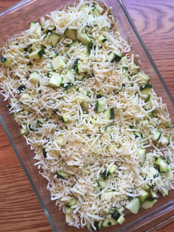 Easy Cheesy zucchini Chicken - oh my gosh, this is a new favorite recipe!!