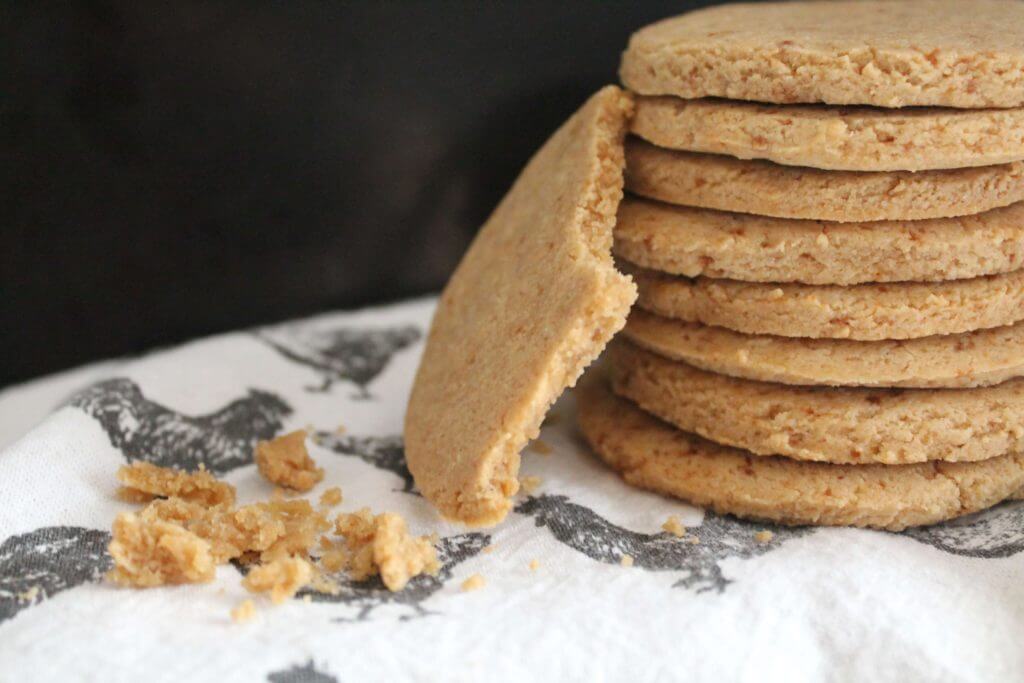 Vanilla Almond Shortbread Cookies
